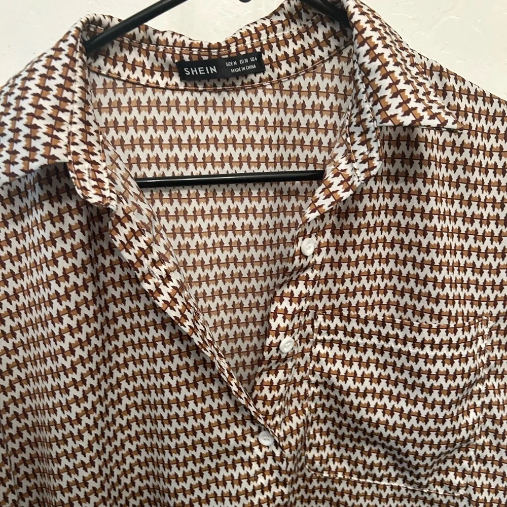 Cute button down - Picture 3 of 3